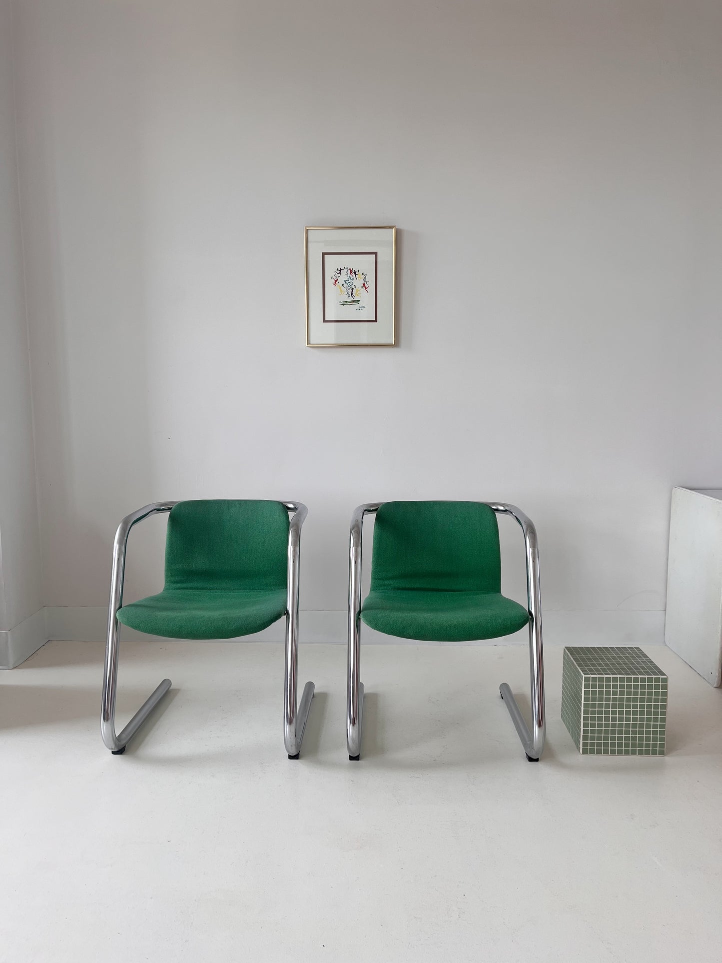 Chaises lounges en chrome par Kinetics