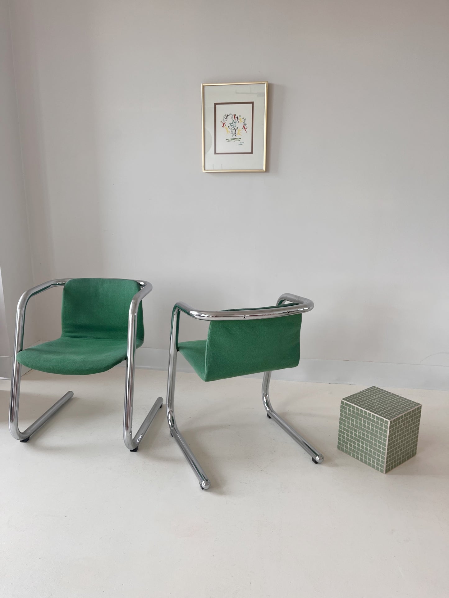 Chaises lounges en chrome par Kinetics